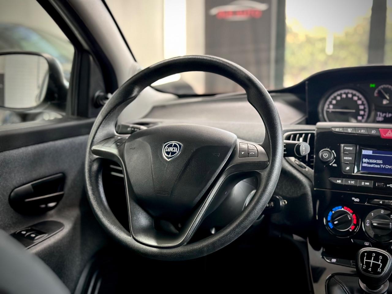 Lancia Ypsilon 1.2 69 CV 5 porte Elefantino Blu