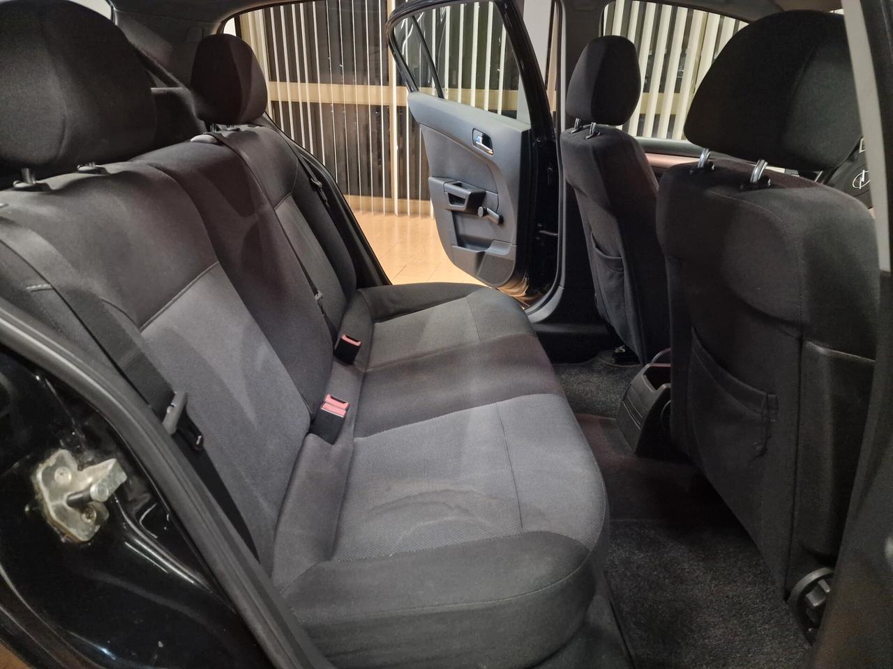 Opel Astra 1.3 CDTI 5 porte Enjoy, 97 mila chilometri