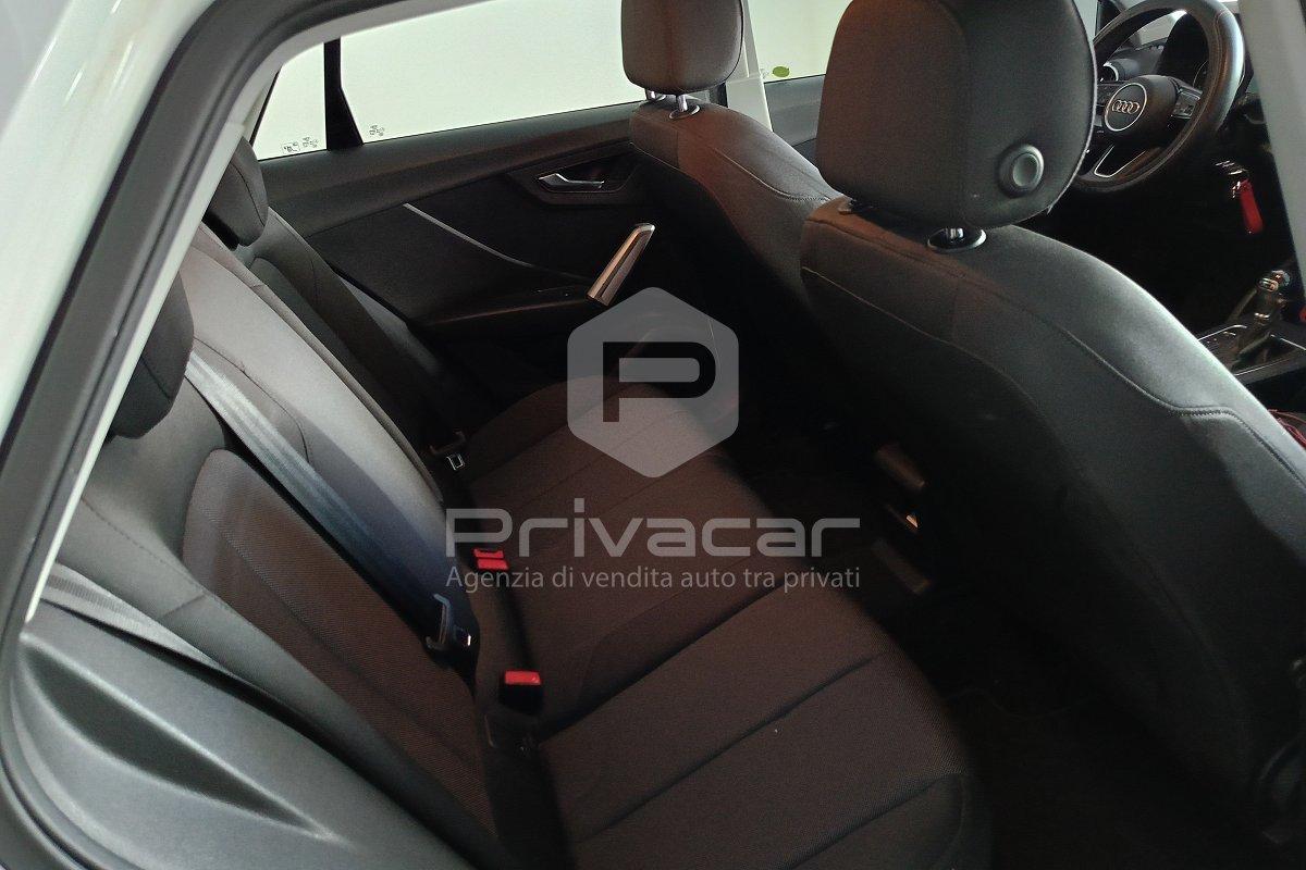 AUDI Q2 30 TDI S tronic Business