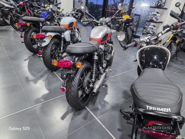 TRIUMPH Bonneville Bobber T100 (MY21)