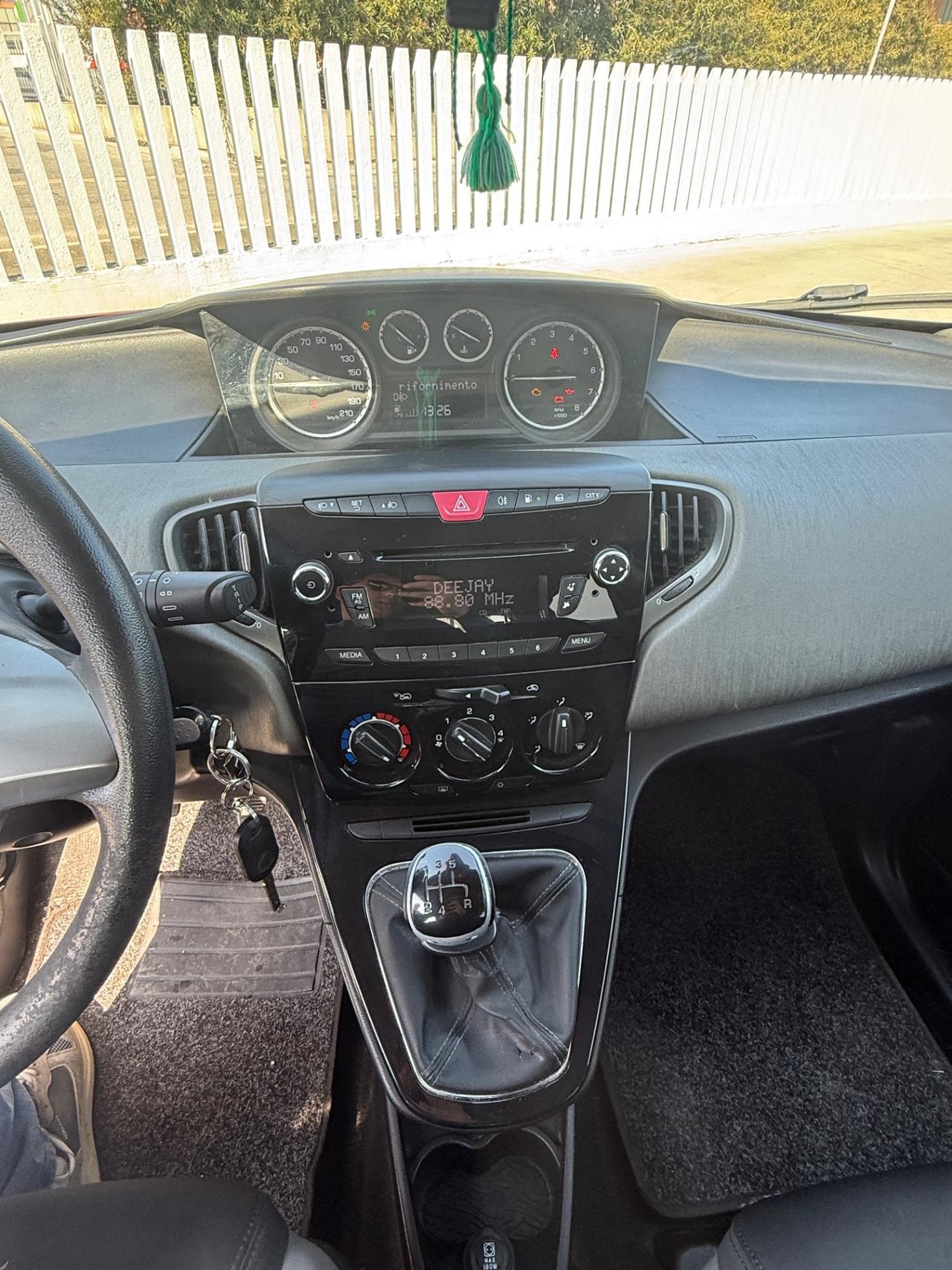 Lancia Ypsilon 1.2 69 CV 5 porte GPL Ecochic Gold