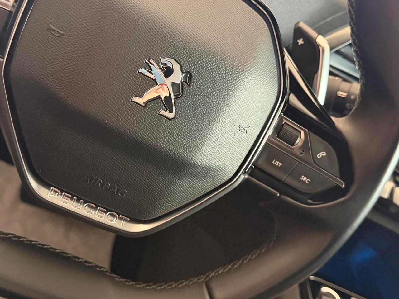 Peugeot 3008 1.5 BLUEHDI 130 cv. Eat8 ALLURE (Nav)