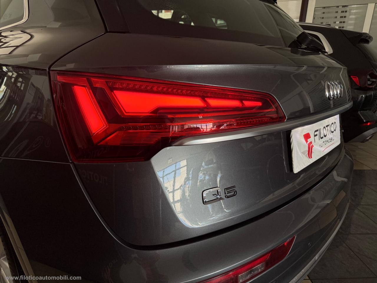 AUDI Q5 40 TDI 204CV qu. S tr. S line MATRIX - LUCI AMBIENTE FULL