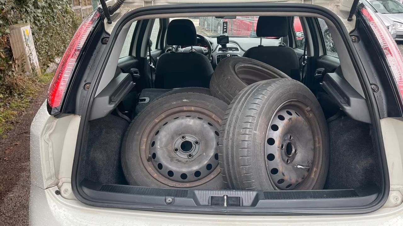 Fiat Punto 1.4 S&S 8V 5 porte Pop CLIMA