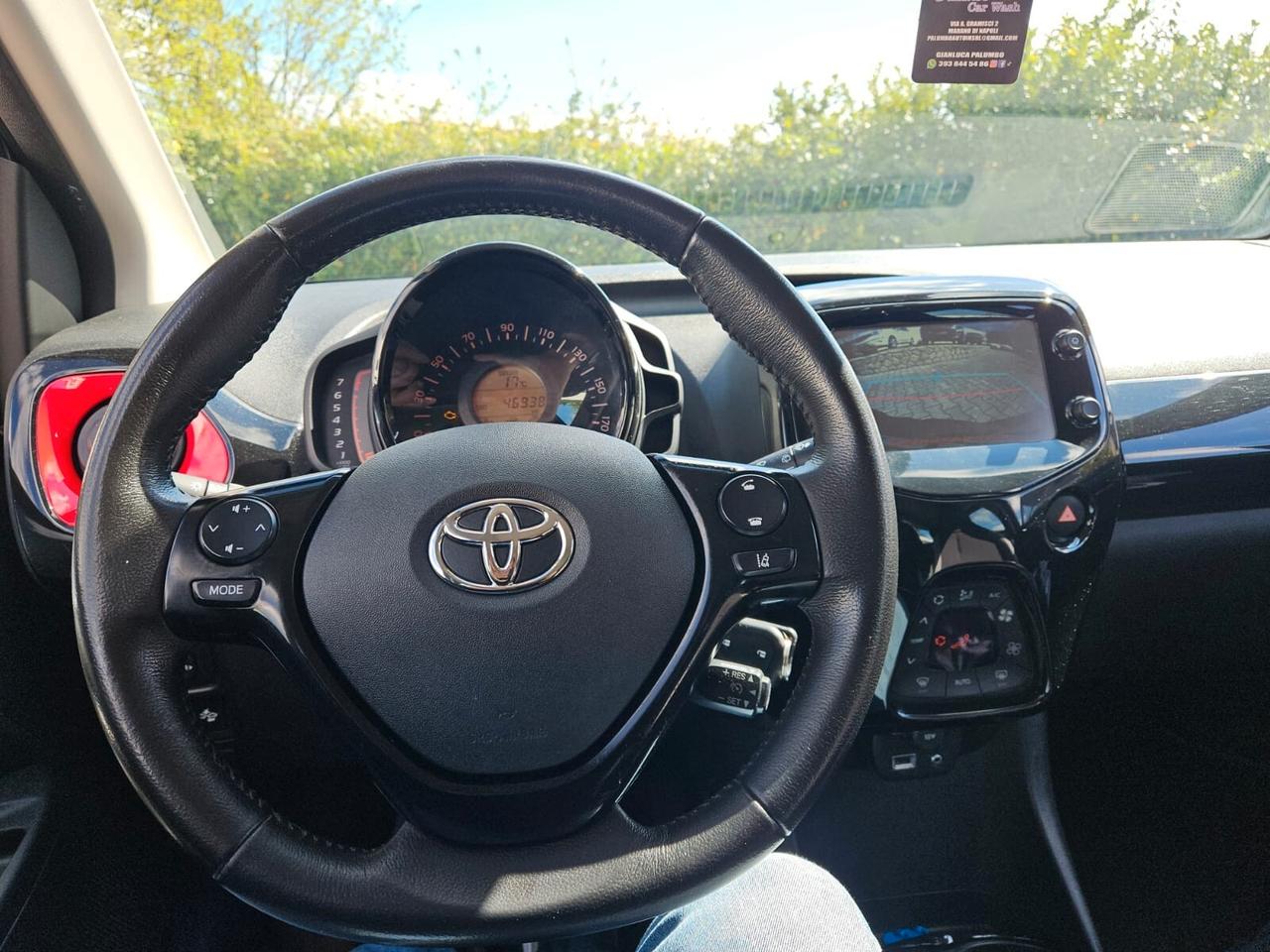 Toyota Aygo 1.0 VVT-i 69 CV 5 porte x-play TSS