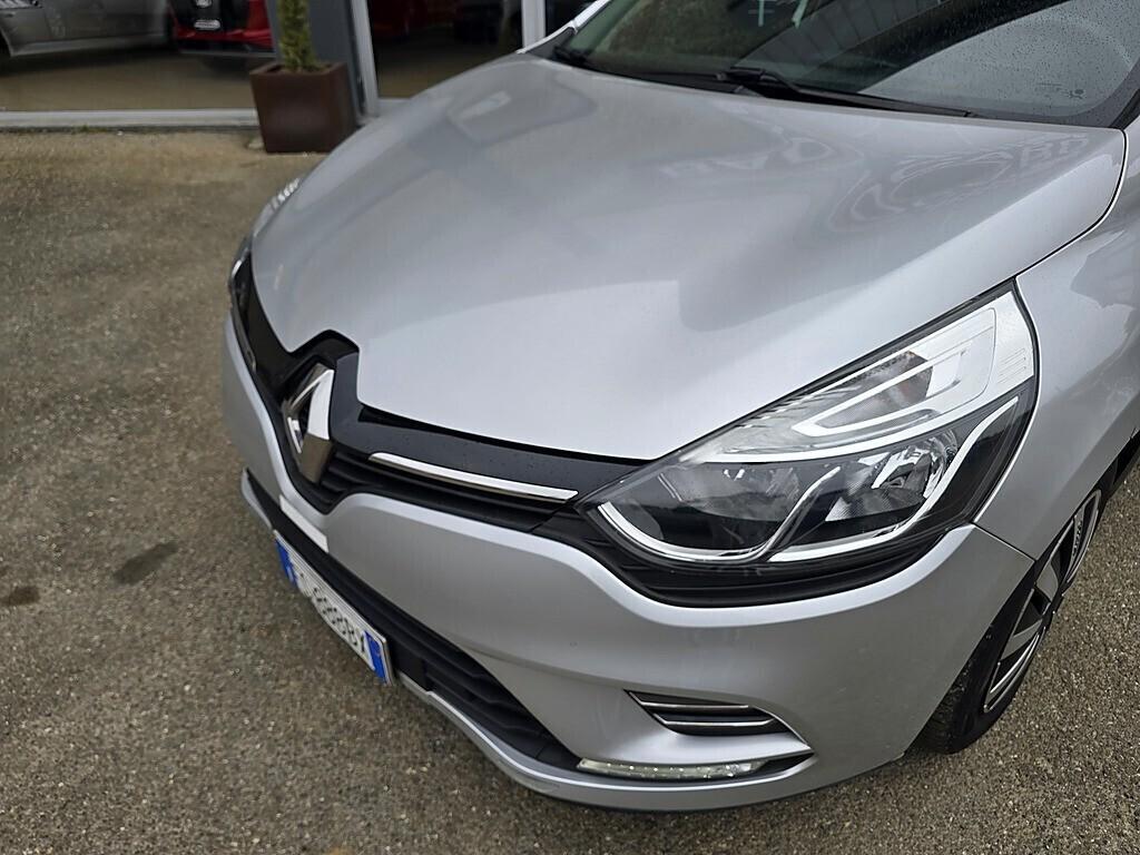 Renault Clio dCi 90 CV 5 Moschino Intens