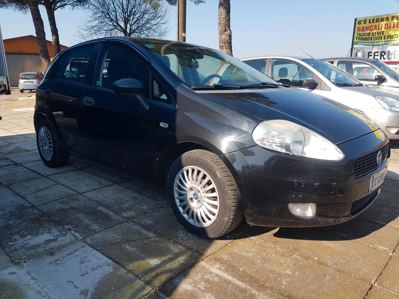 Fiat Grande Punto Grande Punto 1.3 MJT 75 CV 5 porte Dynamic AUTOCARRO 4p