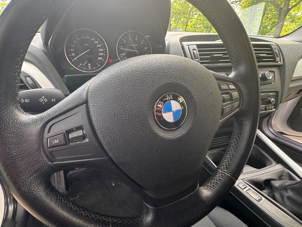 Bmw 114 114i 5p. Unique