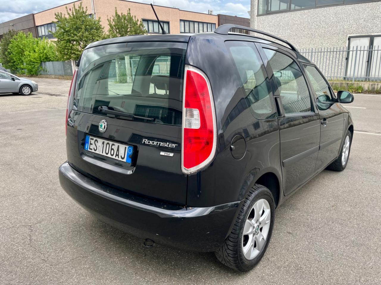 Skoda Roomster 1.2benz 2013 155.000km perfetta per neopatentati