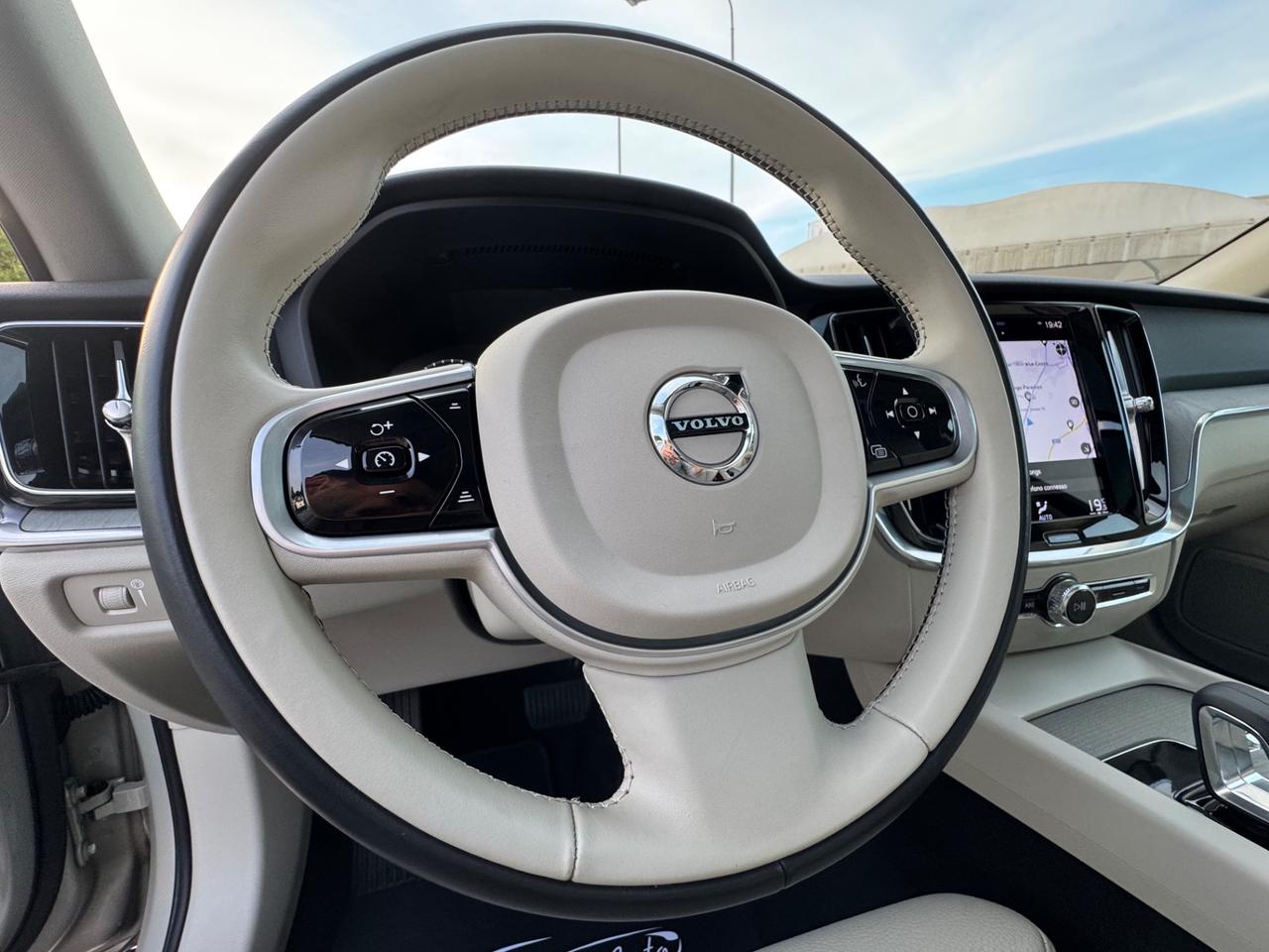 Volvo V60 Cross Country V60 Cross Country B4 (d) AWD Geartronic Business Pro Line