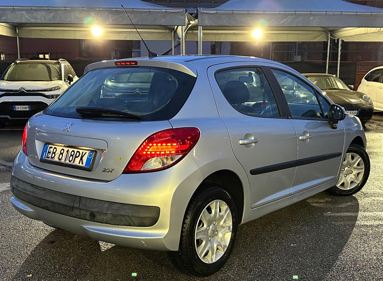Peugeot 207 1.4 8V 75CV 5p. X Line