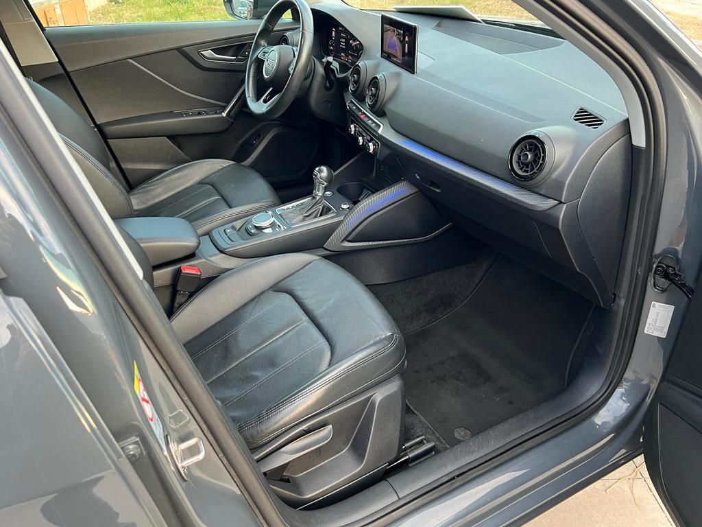 Audi Q2 30 TDI S tronic Business Design