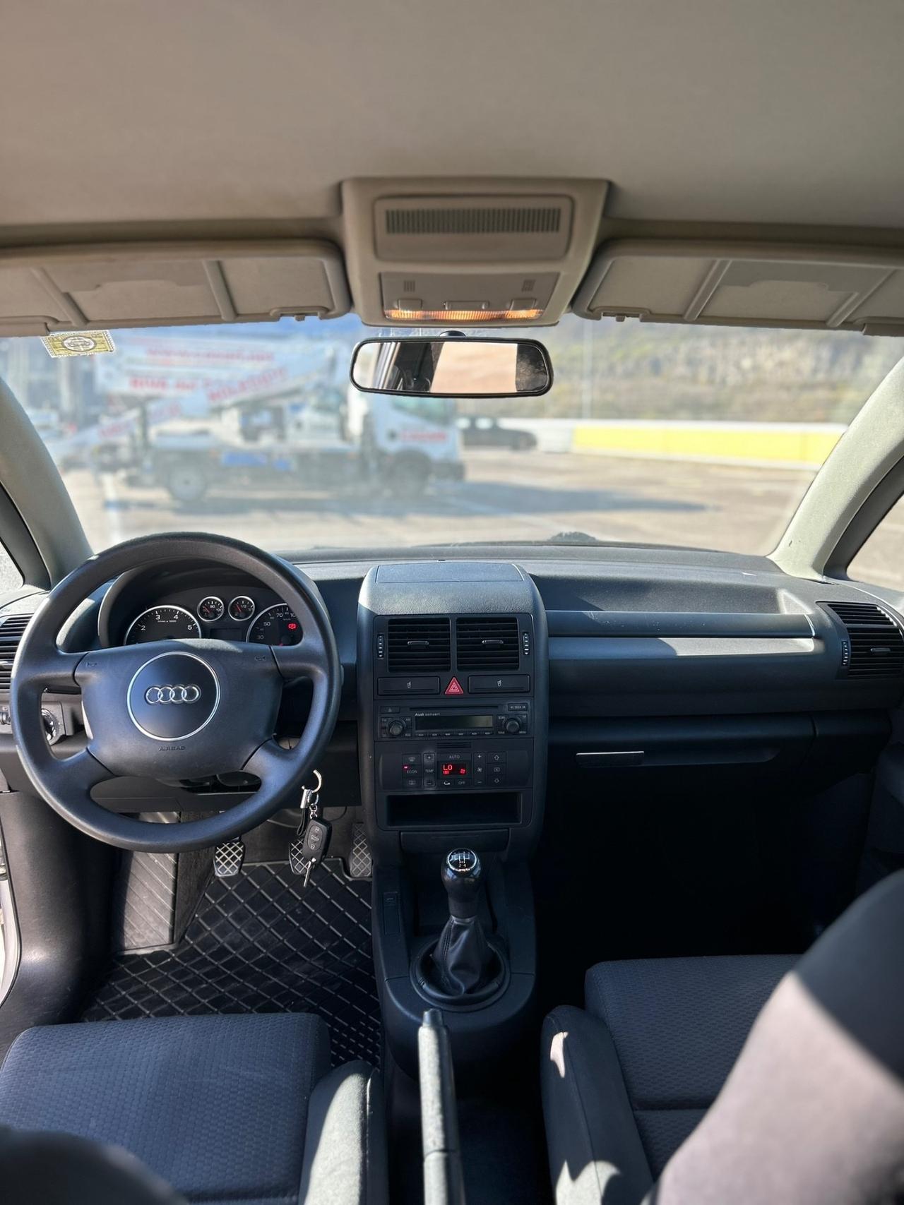 Audi A2 1.4 Neopatentati