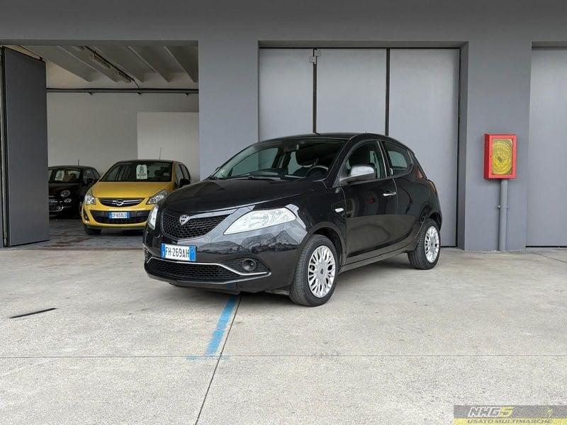 Lancia Ypsilon Ypsilon 1.2 69 CV 5 porte Silver