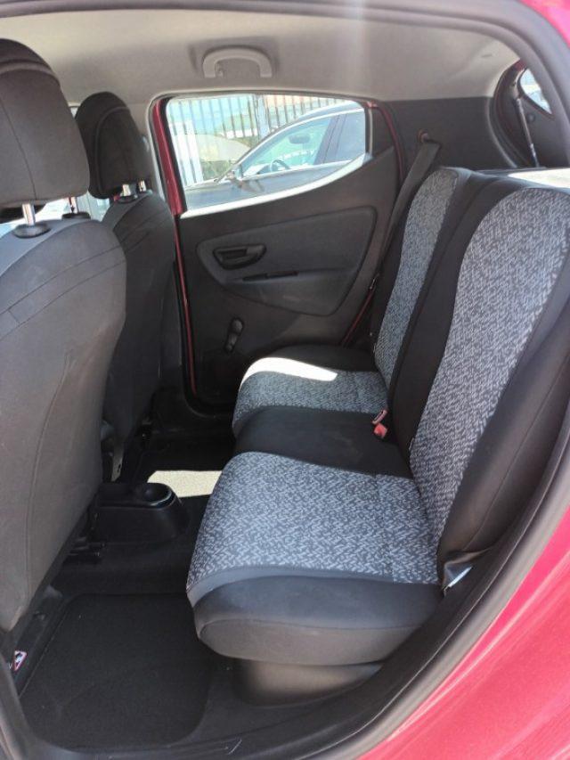 LANCIA Ypsilon 1000 HYBRID SILVER 70CV STEREO USB ITALIA