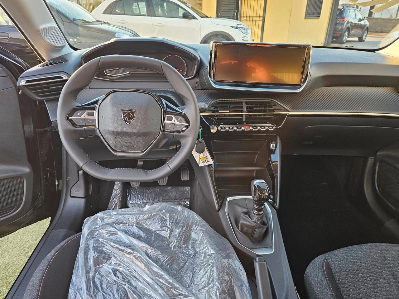 Peugeot 208 PureTech 100 Style KM 0