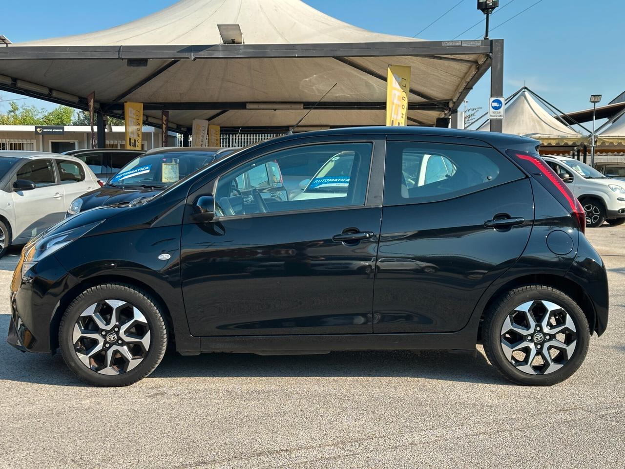 TOYOTA Aygo Connect 1.0 VVT-i 72 CV 5 porte x-fun