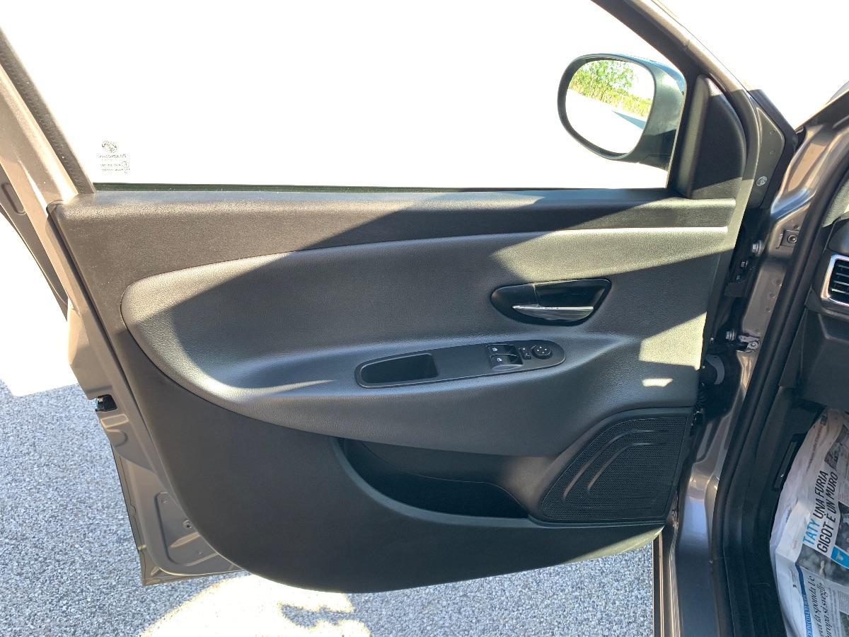 LANCIA - Ypsilon - 1.2 69 CV 5 porte S&S Gold