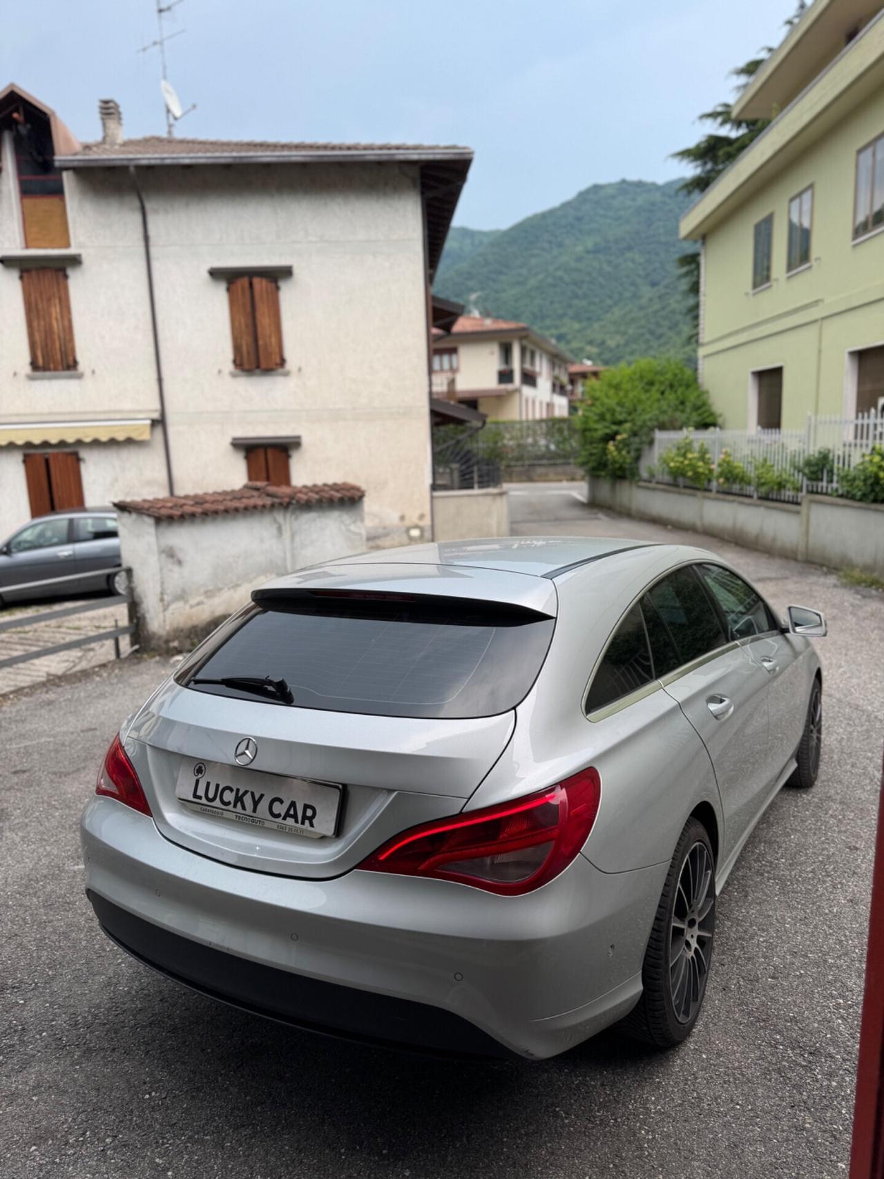 Mercedes-benz CLA 200 d Premium