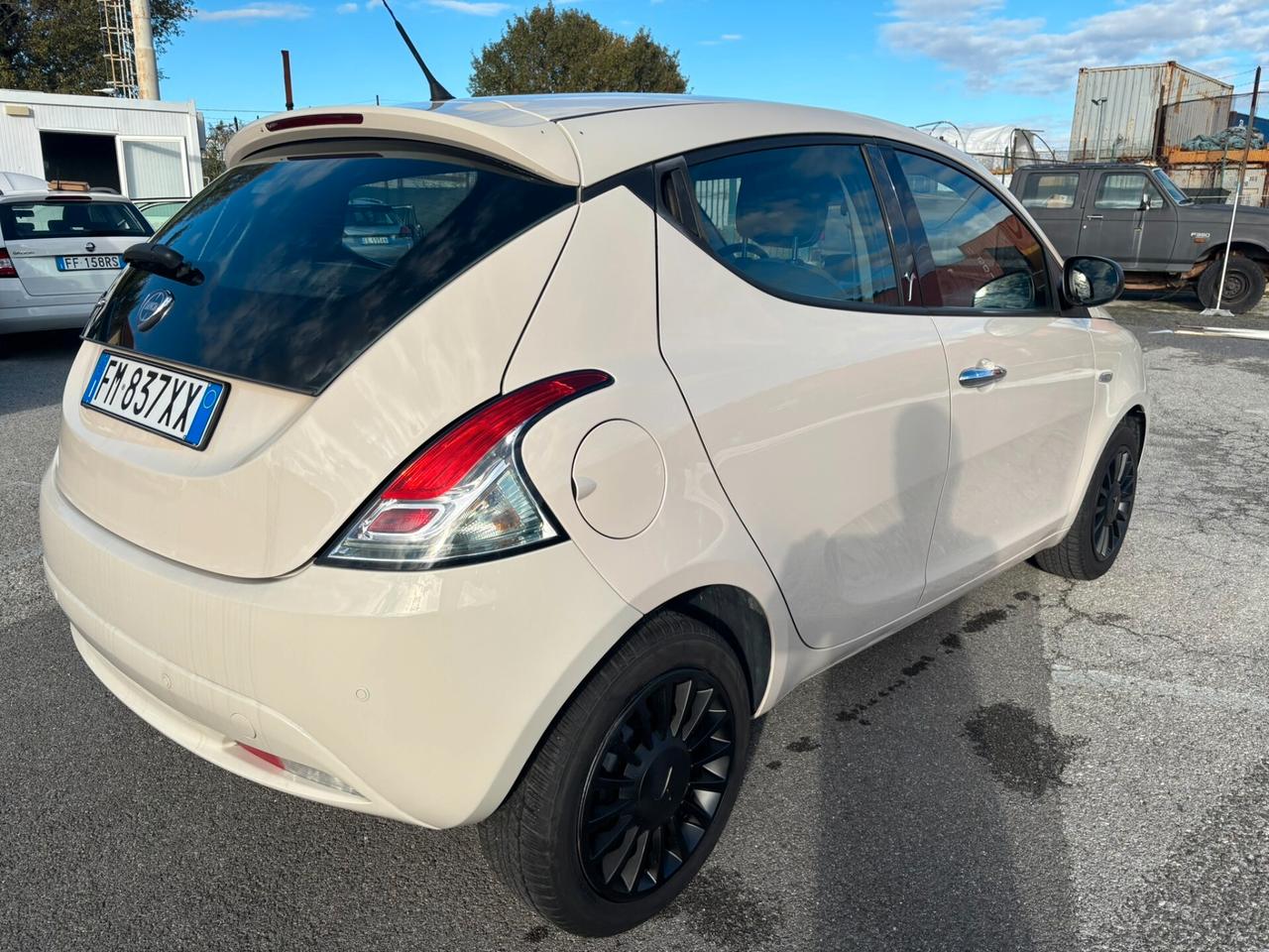 Lancia Ypsilon 1.2 69 CV 5 porte