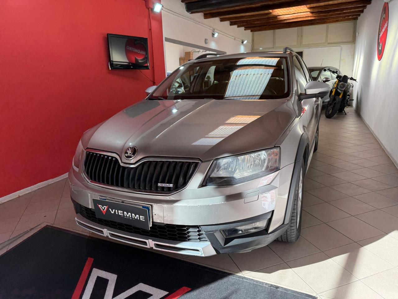 Skoda Octavia 2.0 TDI CR 150 CV 4x4 Wagon Scout