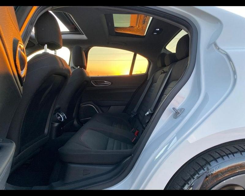 Alfa Romeo Giulia 2020 2.2 t Rosso Edizione 160cv auto
