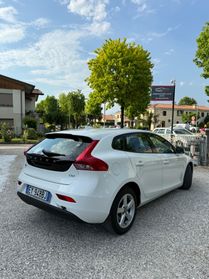 Volvo V40 D2 1.6 Summum