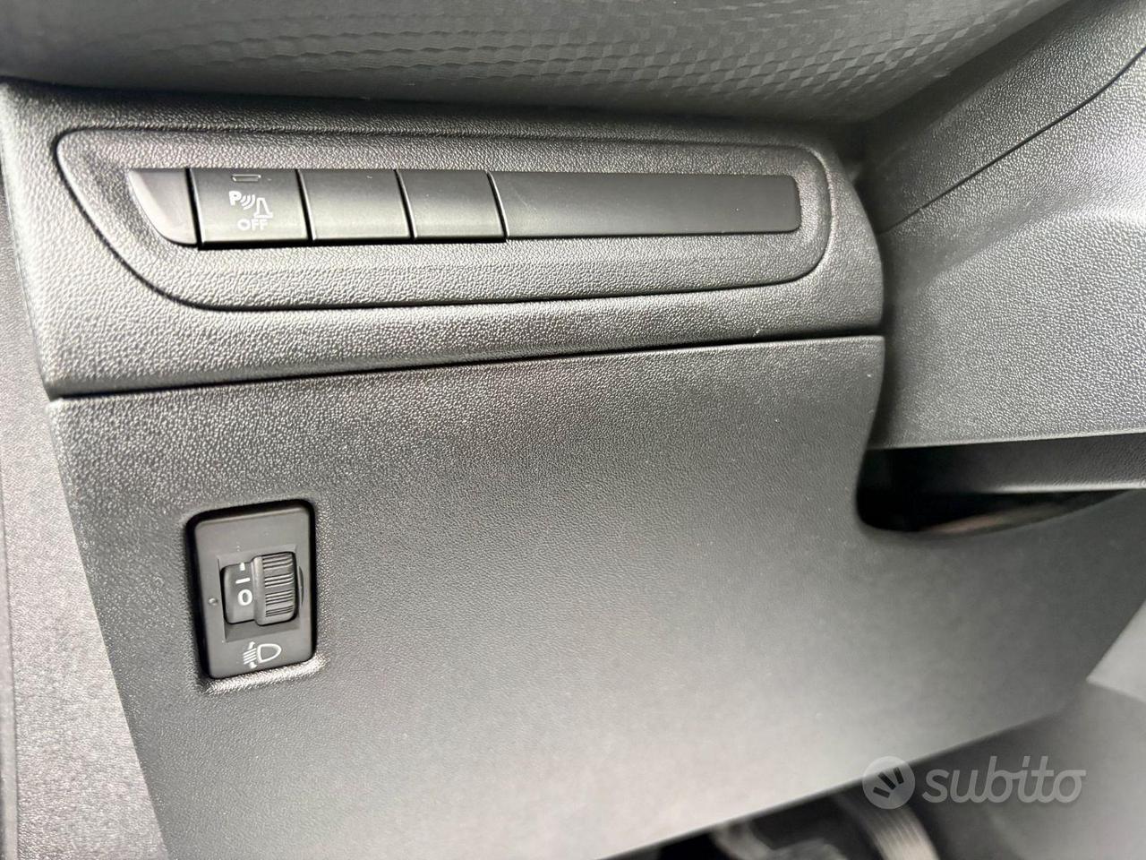 PEUGEOT 2008 1.6 BlueHDi (100CV) Black Matt