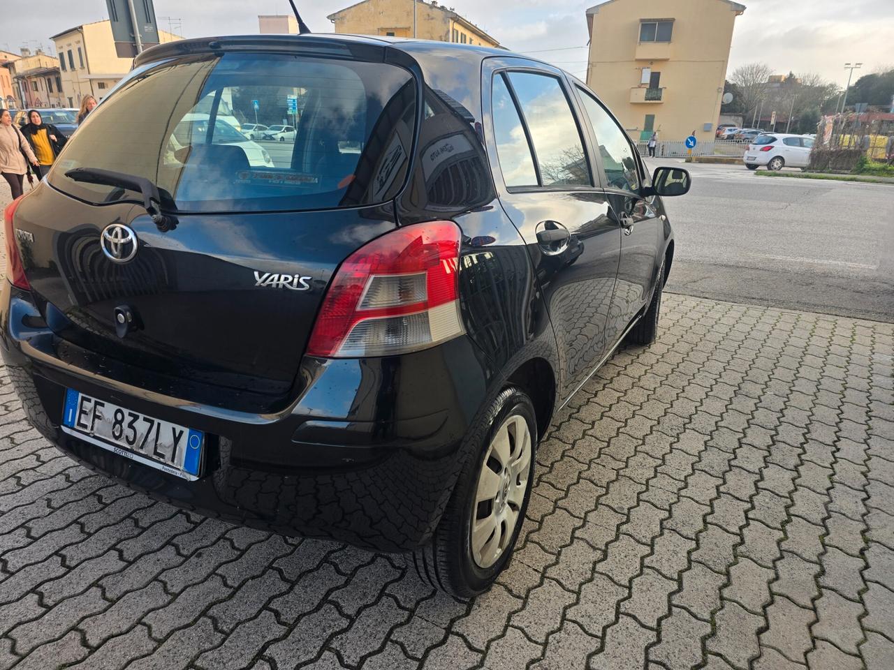 Toyota Yaris 1.0 5 porte Sol