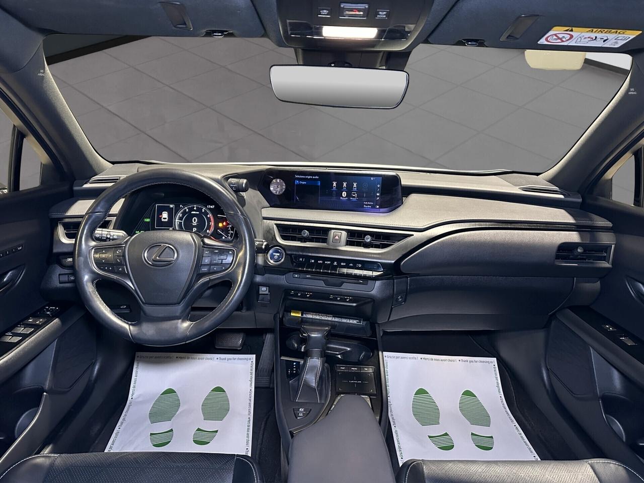 Lexus UX 250h 2.0 Luxury 2wd cvt