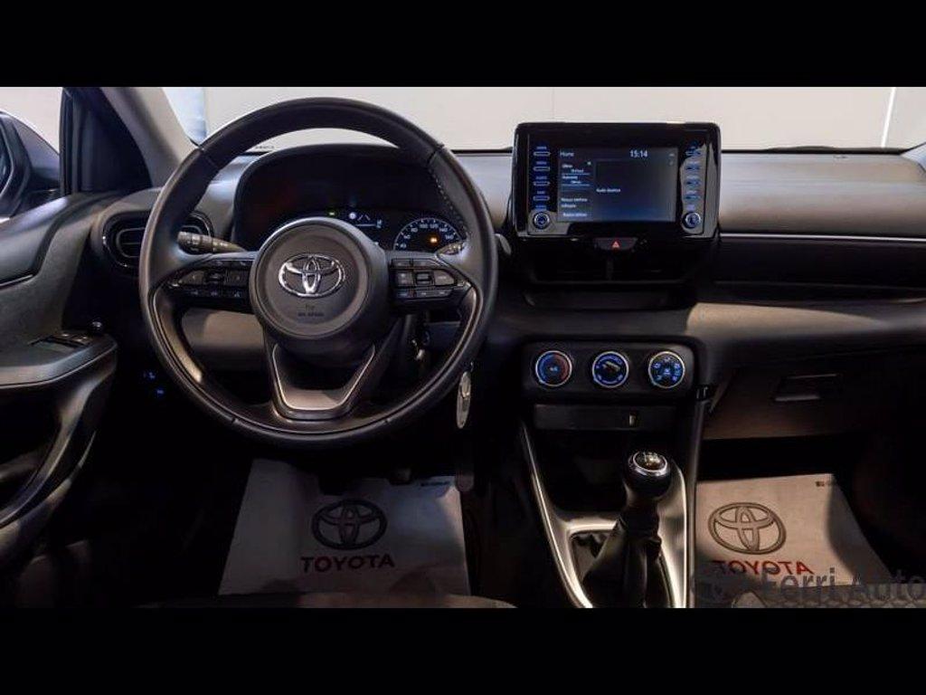 TOYOTA Yaris 1.0 active del 2023