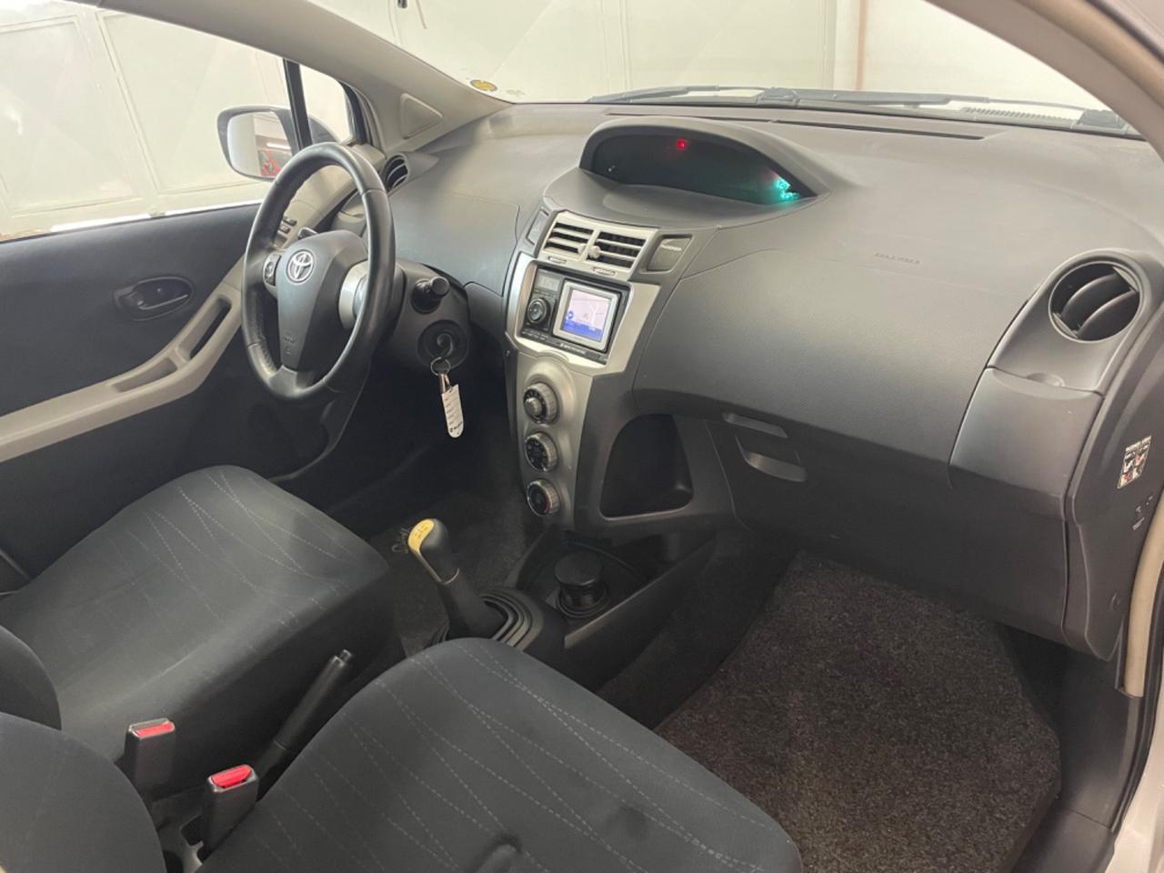 Toyota Yaris 1.0 5 porte Navi km 139.000 Perfetta !