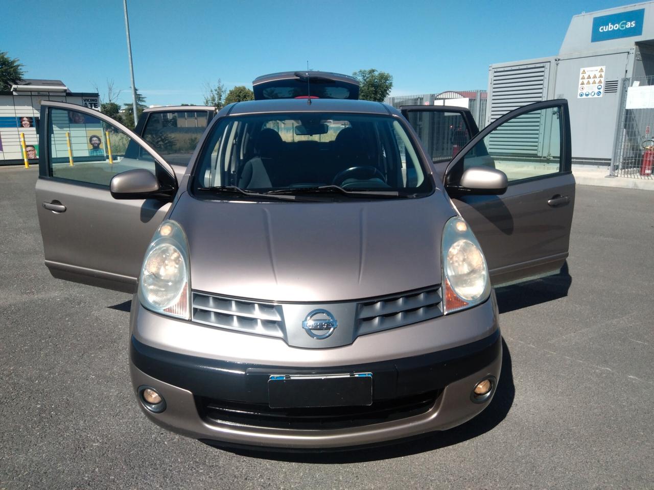 Nissan Note 1.6 16V 110cv cambio automatico x neopatentati