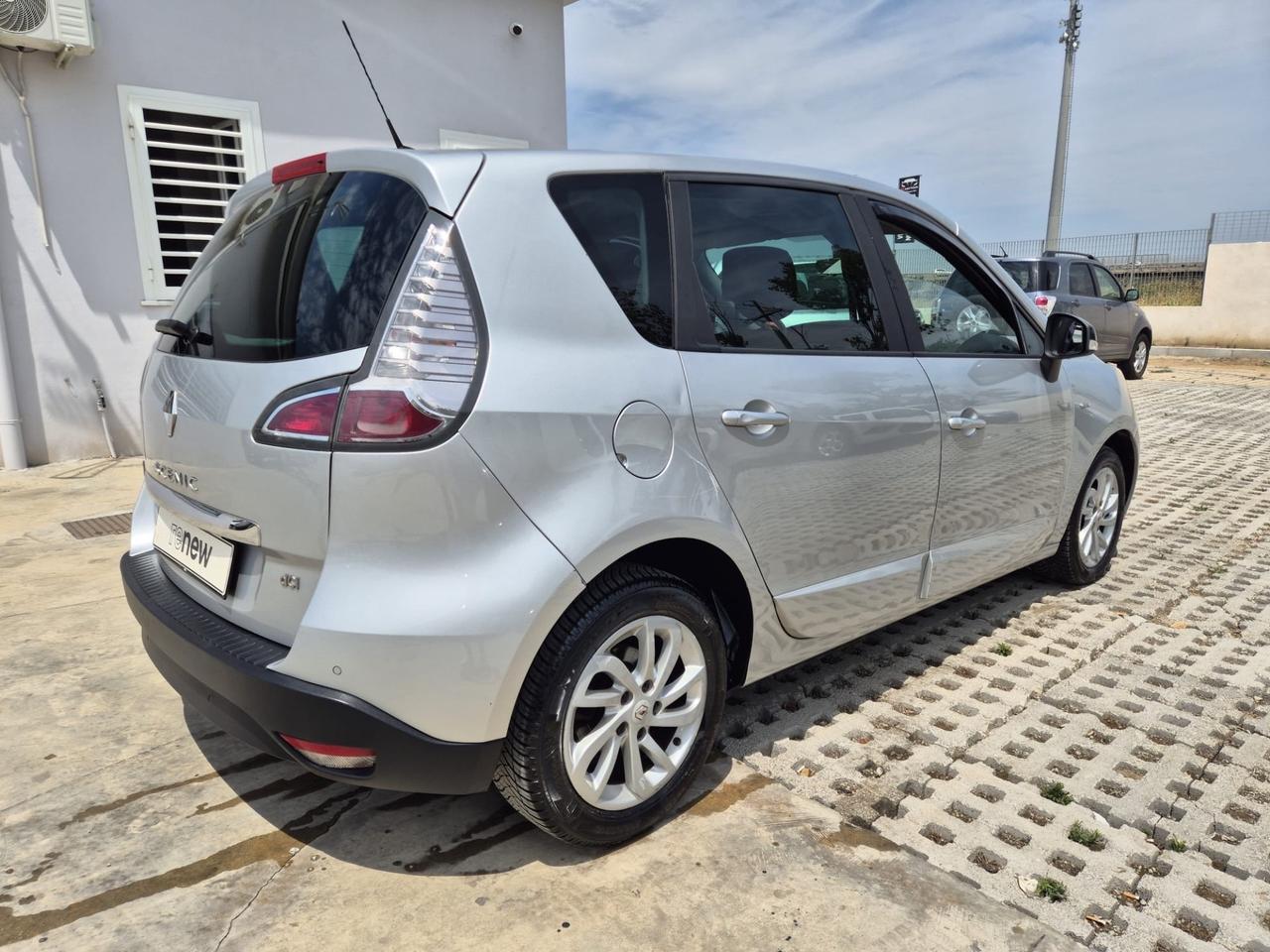 Renault Scenic Scénic XMod dCi 110 CV EDC Limited