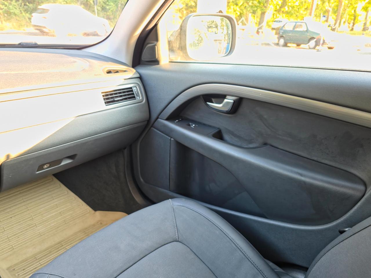 Volvo XC 70 XC70 D4 Geartronic Summum CV-181 E5B Automatica 2014