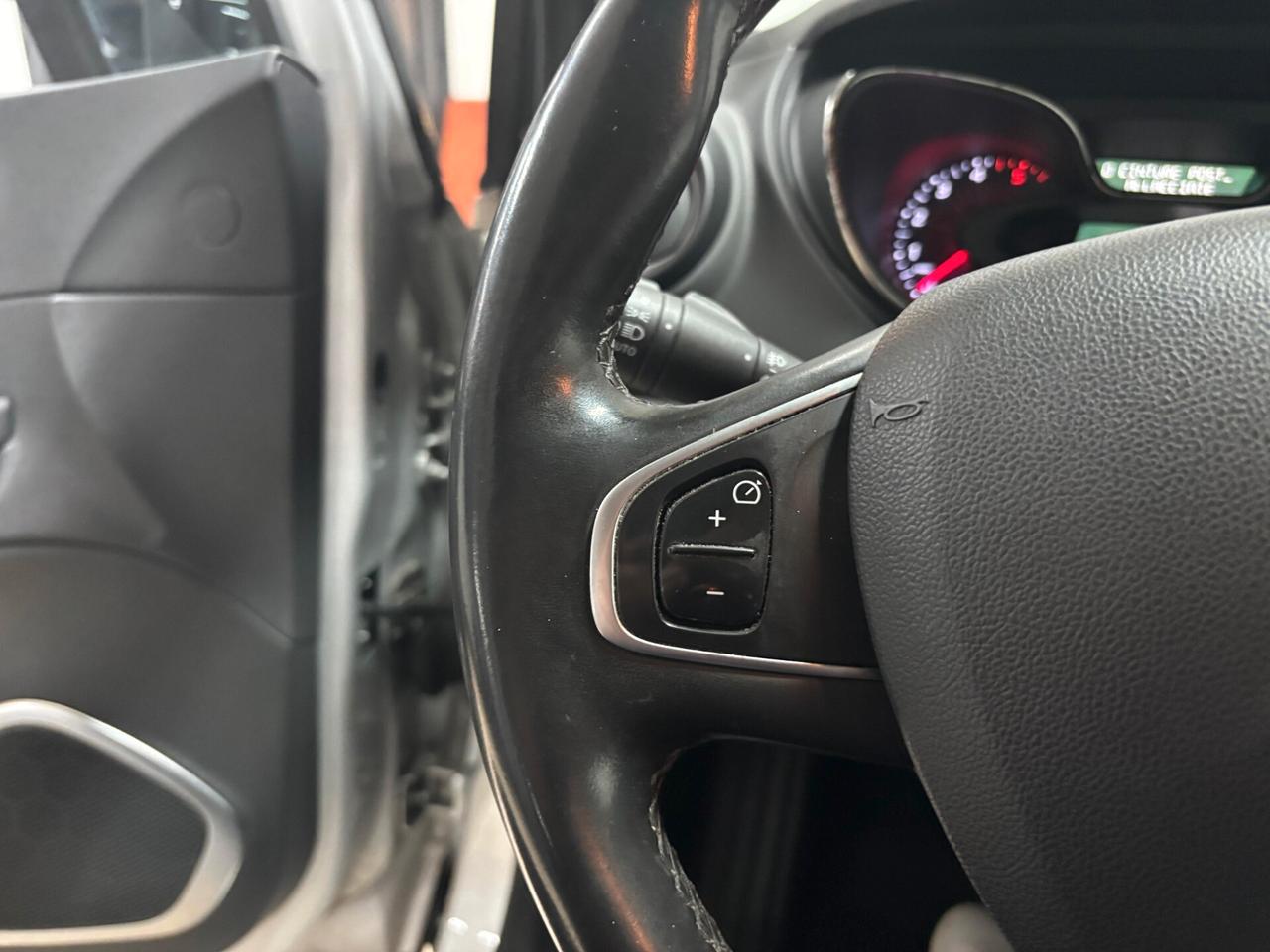 Renault Captur 1.5 90CV dCi EDC Energy Initiale Paris