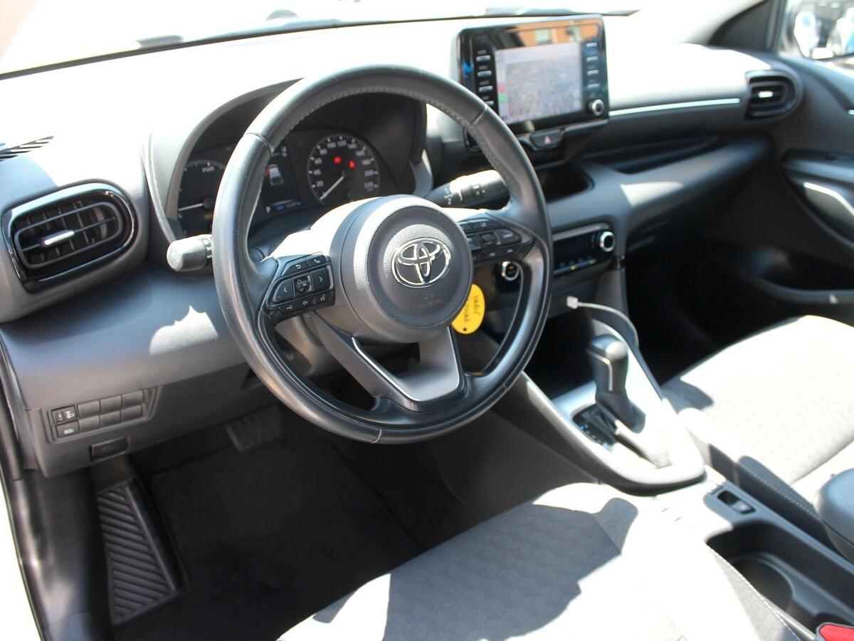 Toyota Yaris 1.5Hybrid IVA DEDUC. AUTOCARRO N1