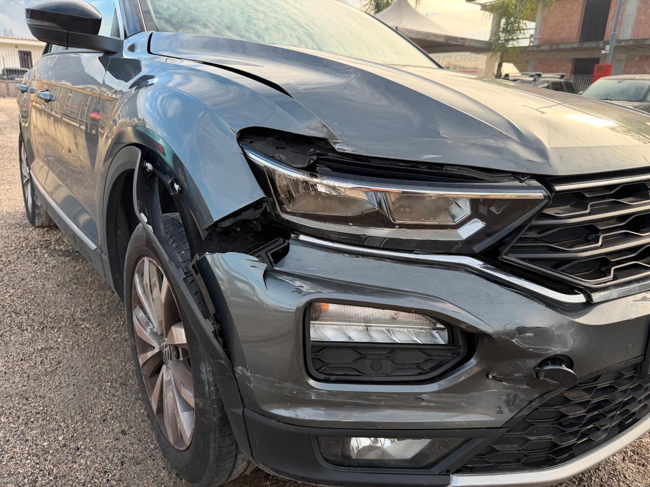 VOLKSWAGEN T-ROC 2020 1.5 BENZINA 150 CV *SINISTRATO