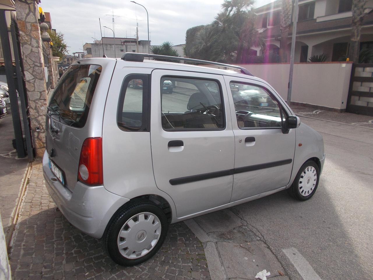 Opel Agila 1.2 16V Club