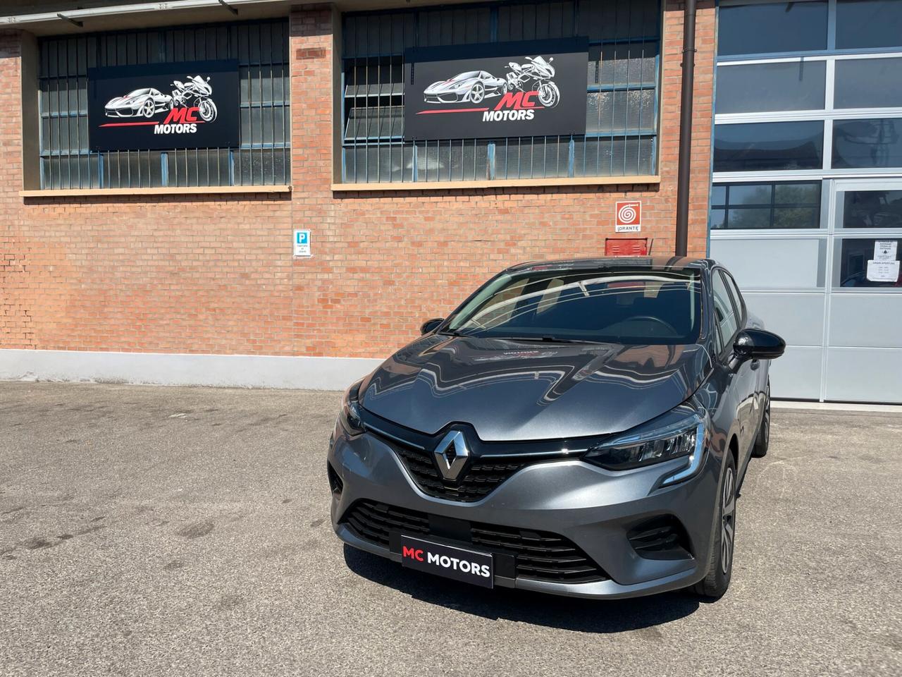 Renault Clio Benzina/Gpl 100cv- UNICO PROPRIETARIO-TAGLIANDI UFFICIALI