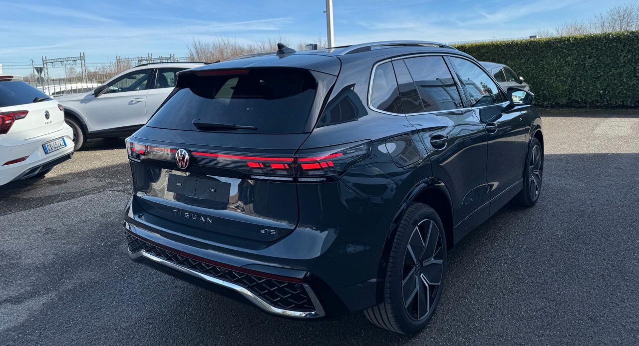 Volkswagen Tiguan 1.5 etsi R-Line Plus 150cv dsg /KM0/NO VINCOLI