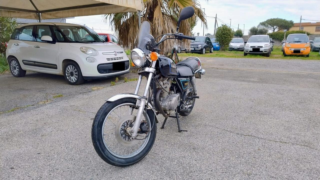 Suzuki GN 250