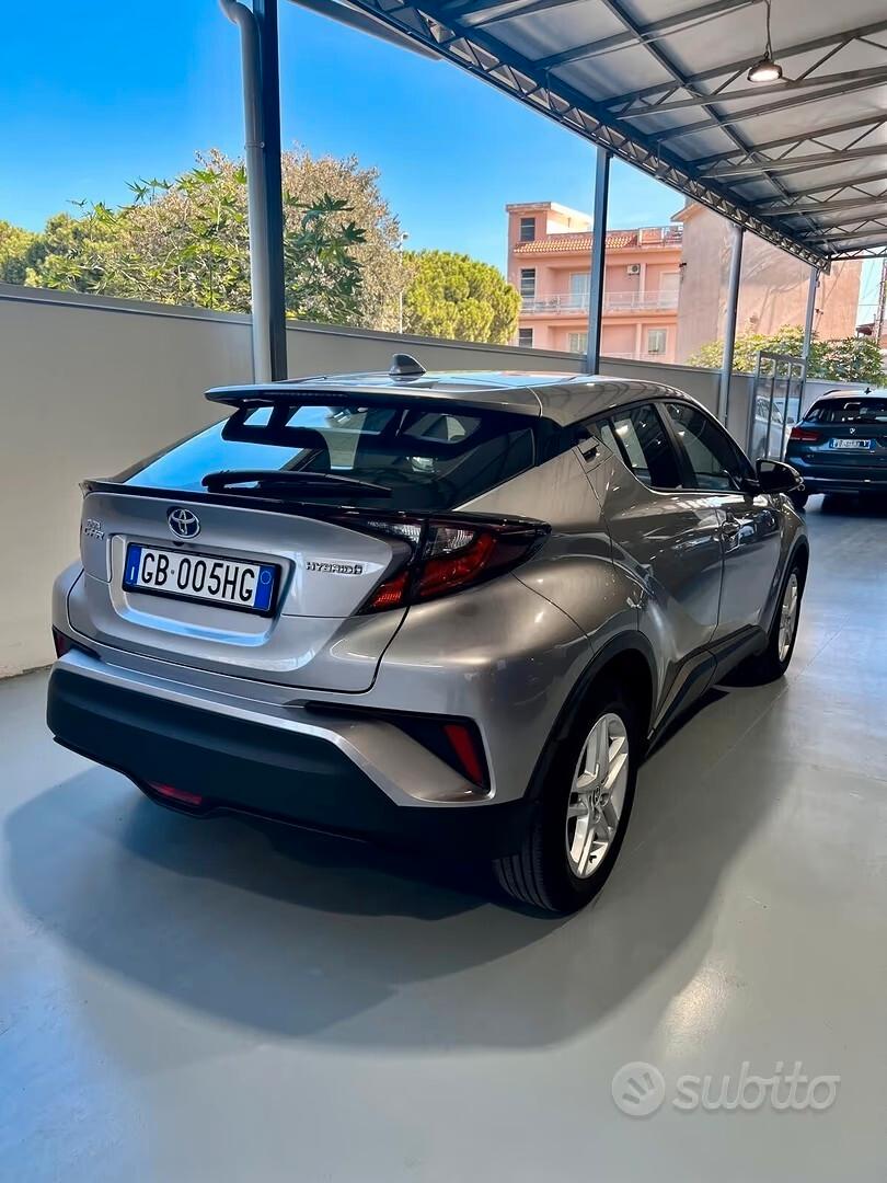 Toyota C-HR 1.8 Hybrid E-CVT Business