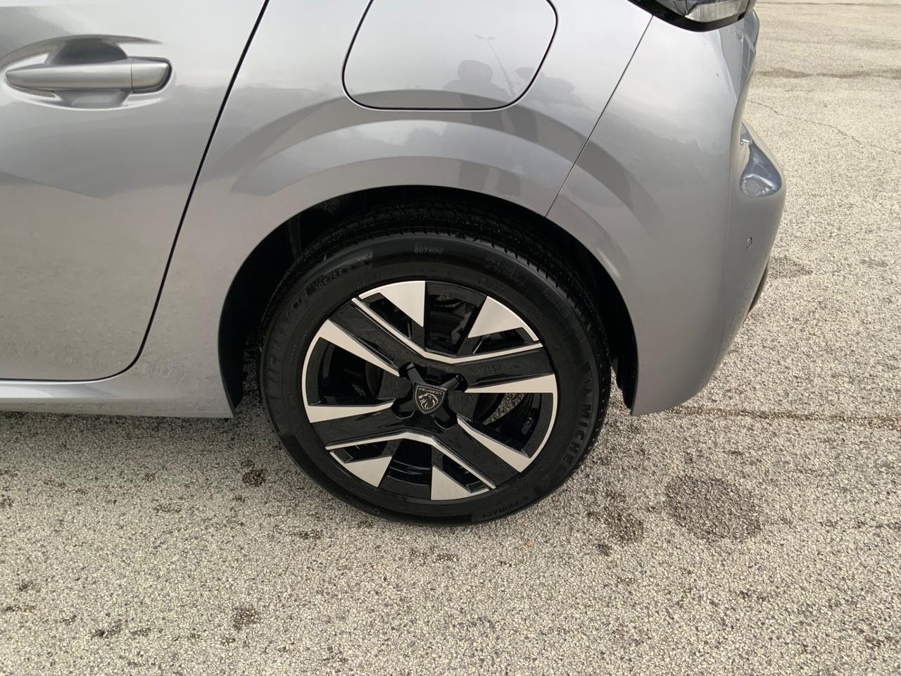 Peugeot 208 Hybrid 100 e-DCS6 Allure