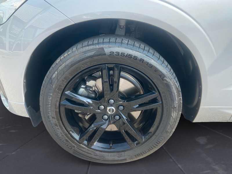 VOLVO XC60 2.0 b4 R-design AwD AuTo