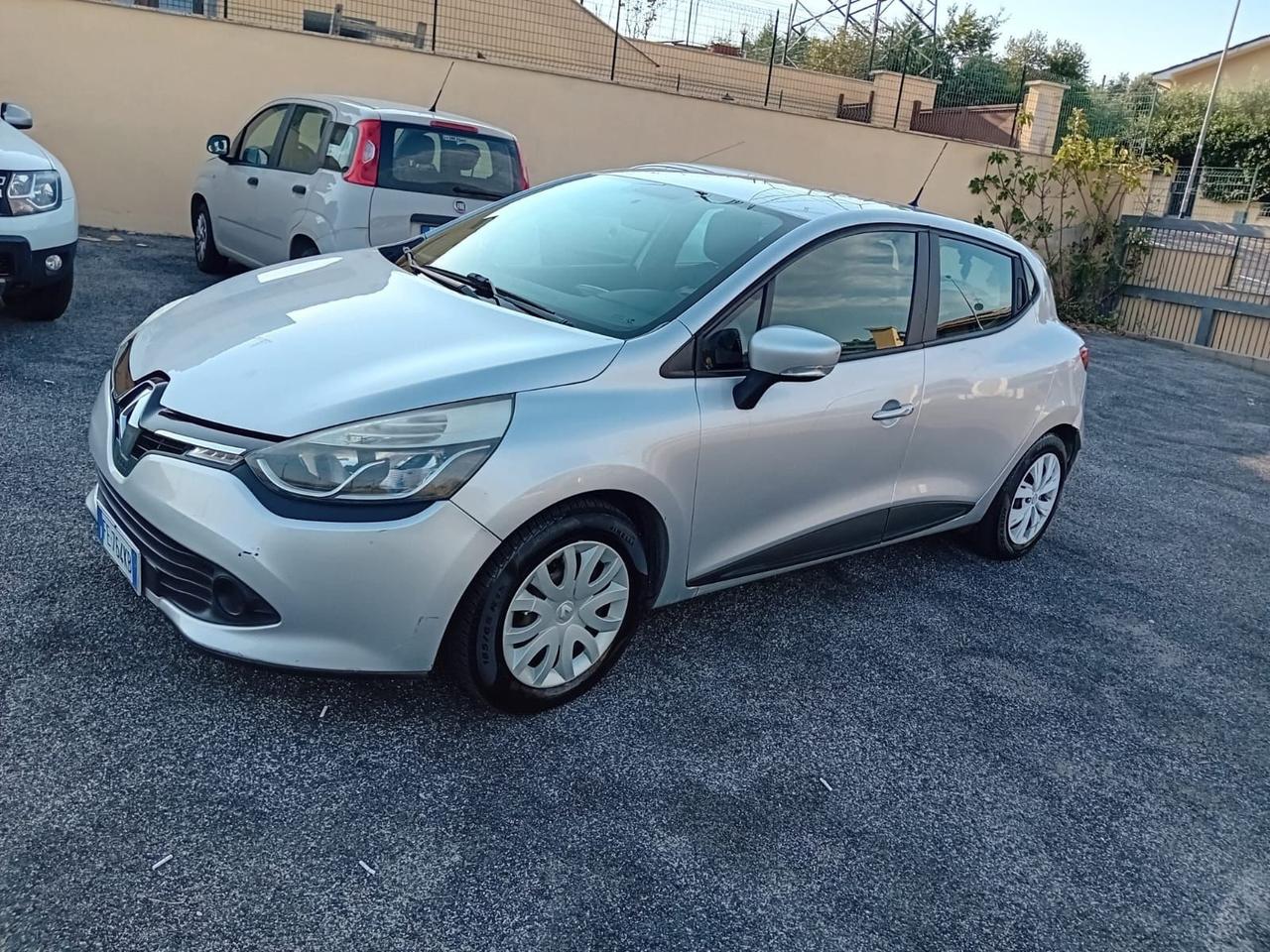 Renault Clio 1.2 75CV 5 porte Zen