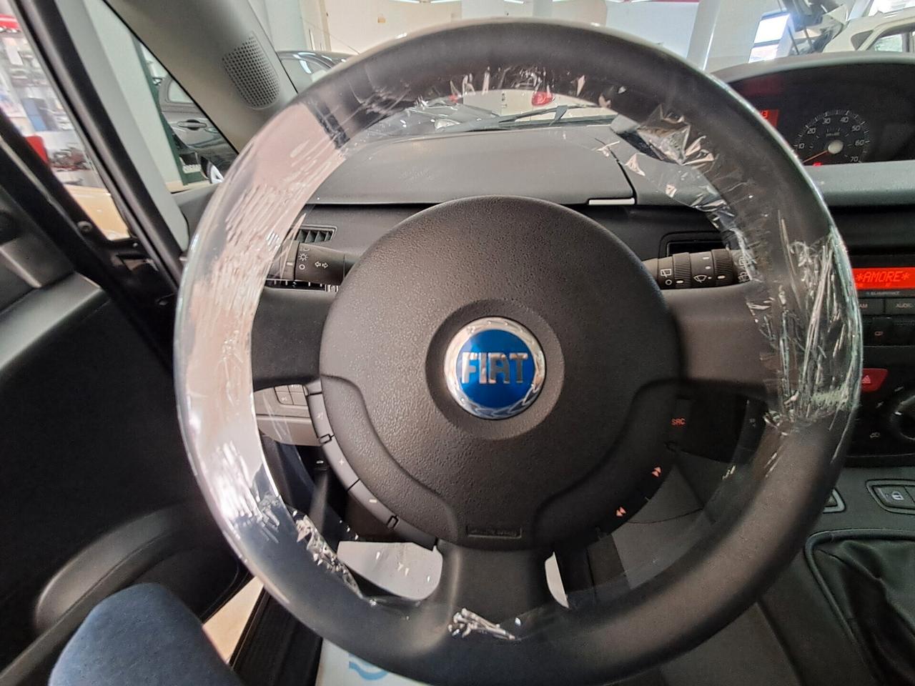 Fiat Idea 1.2 16V BlackLabel