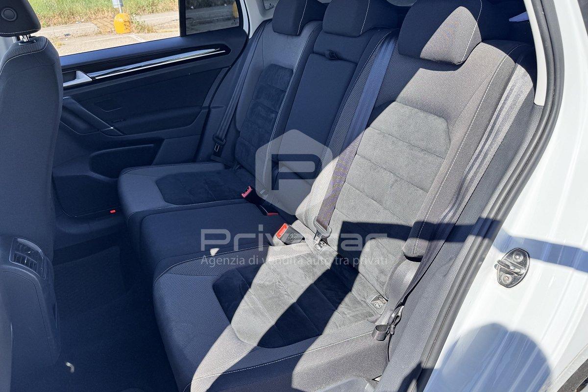 VOLKSWAGEN Golf Sportsvan 1.6 TDI 110 CV DSG Executive BMT