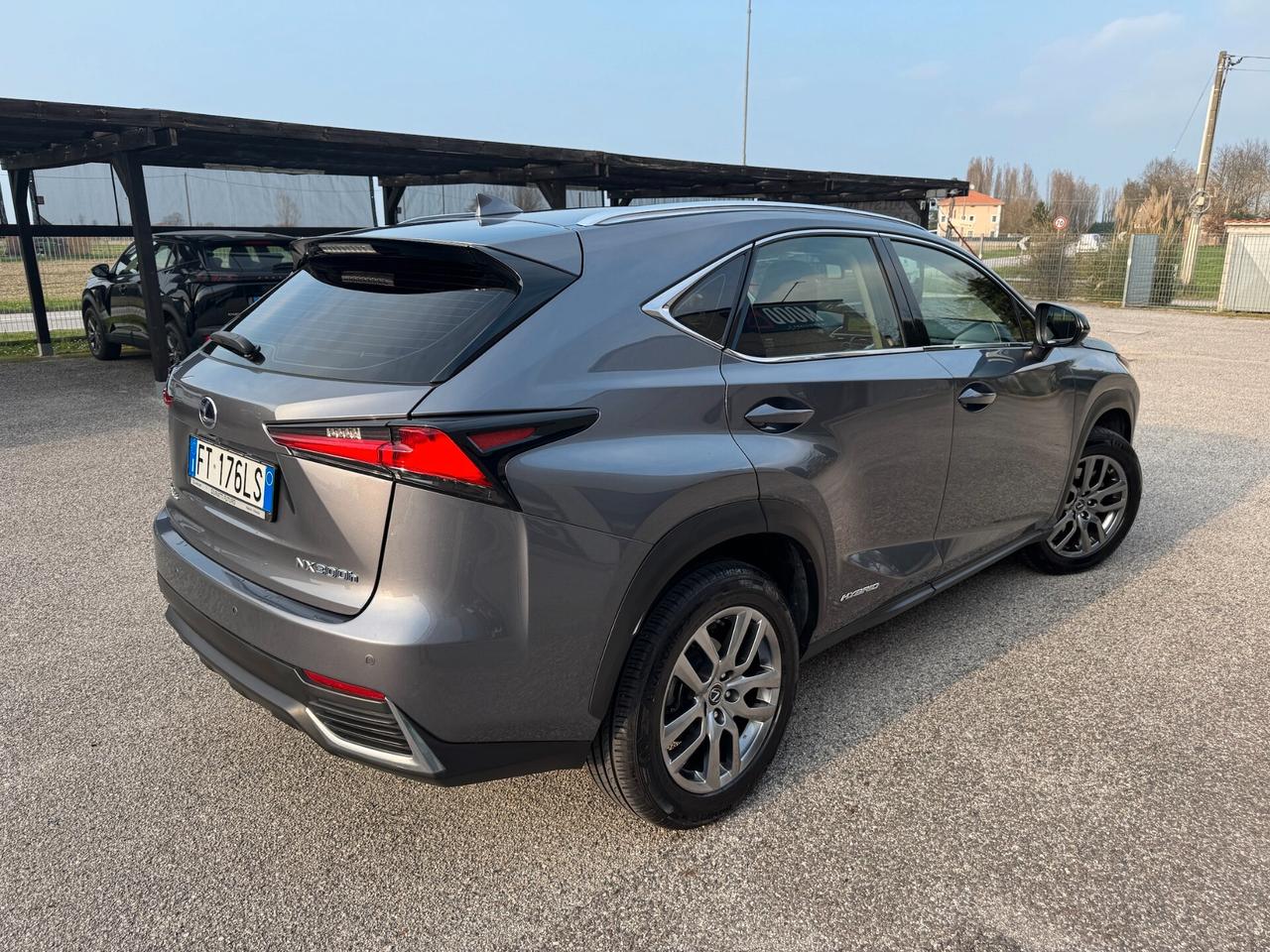 Lexus NX 300h Hybrid 4WD Business FULL OPTIONAL