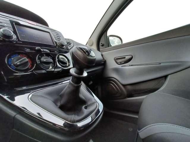 Lancia Ypsilon 1.2 Silver 69cv